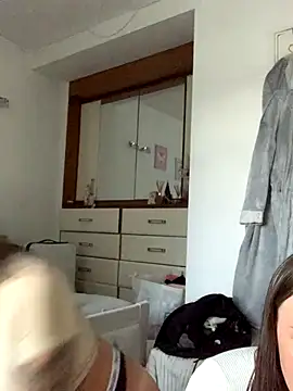 kinkykezxx naked strip on webcam for live sex chat