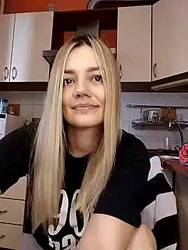 KrissSexi naked strip on webcam for live sex chat