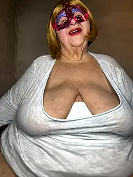mariannecox naked strip on webcam for live sex chat