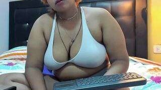 Minii-clark nude on live sex chat
