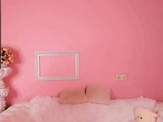 MonaLuizaa nude on live sex chat