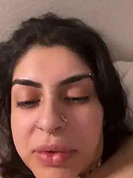 ThickerThanYoBitch naked strip on webcam for live sex chat