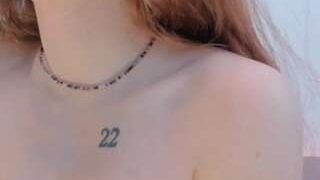 Viktoria-Ingram nude on live sex chat