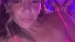 Violetskyee69 nude on live sex chat