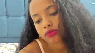 Angela-saenx nude on live sex chat