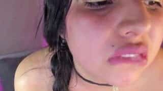 Annie-1 nude on live sex chat