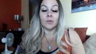 BIG BREAST SABRINA nude on live sex chat