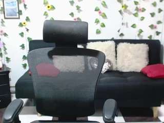 DaniaCutePrinces nude on live sex chat