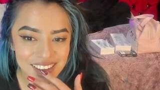Foxxy-nasty nude on live sex chat