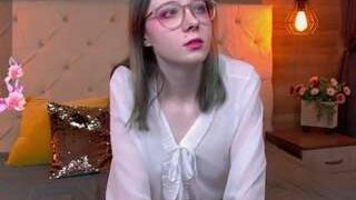 JudyOlson nude on live sex chat
