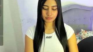 Laura-love18 nude on live sex chat