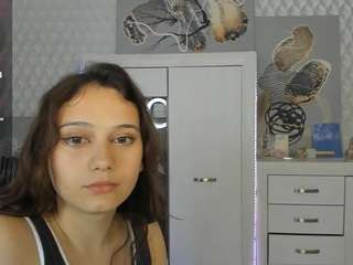 MilkaBoom nude on live sex chat