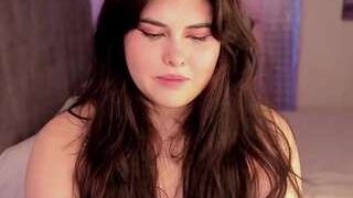 Nannicute1 nude on live sex chat