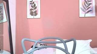 Petitelittleebonyy nude on live sex chat