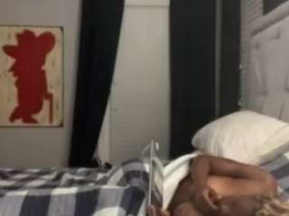 Prettygurlredd nude on live sex chat