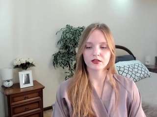 SkylineSilk nude on live sex chat