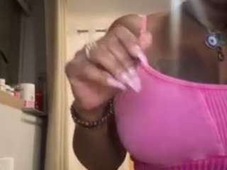 Skyy Black nude on live sex chat