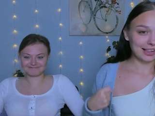 White-katty nude on live sex chat