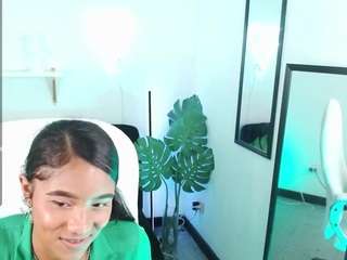 Alana-brunett nude on live sex chat
