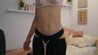 Aleksacutiee18 nude on live sex chat