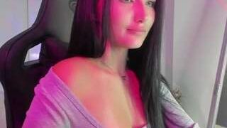 AvreliaLui1 nude on live sex chat