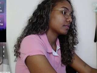 Blackmoon23 nude on live sex chat