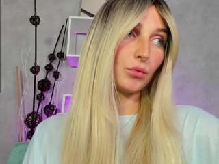 E11e nude on live sex chat