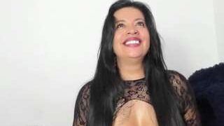 Kriss-molly nude on live sex chat