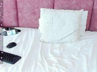 Madison, ? nude on live sex chat