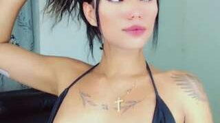 Miadanielaxx nude on live sex chat