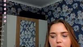Miji-i nude on live sex chat