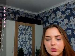 Miji-i nude on live sex chat