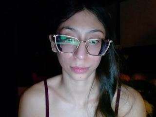 SonaBellaa nude on live sex chat