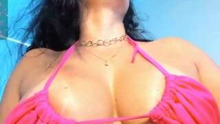 ValeriaFerri nude on live sex chat