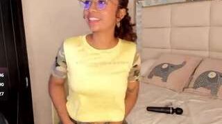 Aliana-Watsonn nude on live sex chat
