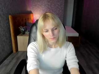 Alice-Elf nude on live sex chat