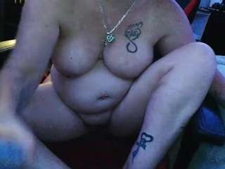 Bigbootywife nude on live sex chat