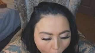 Curvybe69 nude on live sex chat