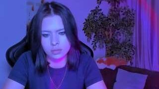 ElyaLevis nude on live sex chat