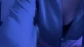 Ilookfamiliar nude on live sex chat