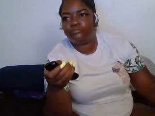 Juicyxjuice19 nude on live sex chat
