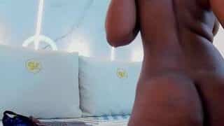 Leylaa-Brown nude on live sex chat