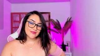 Samanthaa-Rosee nude on live sex chat