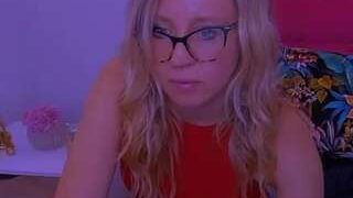 ScarlettGlow nude on live sex chat