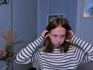 Vikki-mikki nude on live sex chat