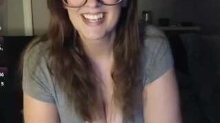 BustyHousewife nude on live sex chat