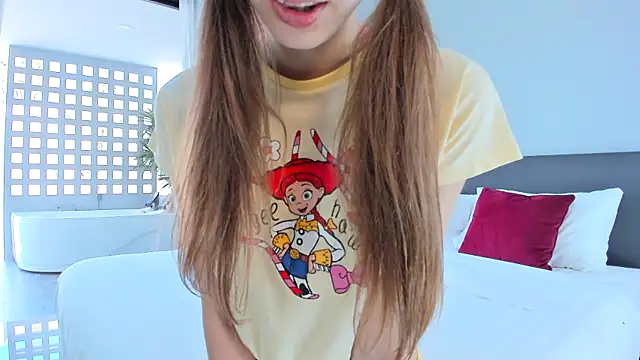 elikako naked strip on webcam for live sex chat