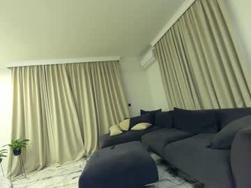 Erik and Alice nude before webcam – Live Sex Chat
