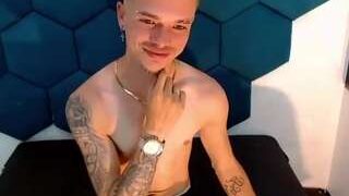 Fuckboy-99 nude on live sex chat