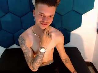 Fuckboy-99 nude on live sex chat